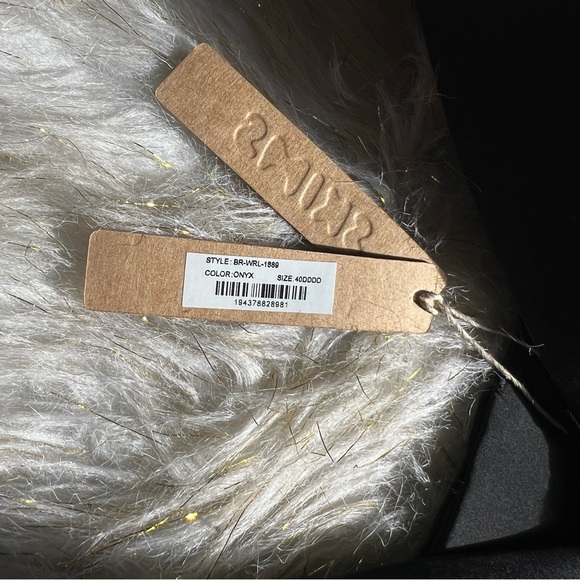 Skims Demi Bra - Picture 3 of 3